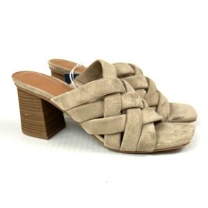 NWT - Universal Thread Andy Mule Heels - Size 11